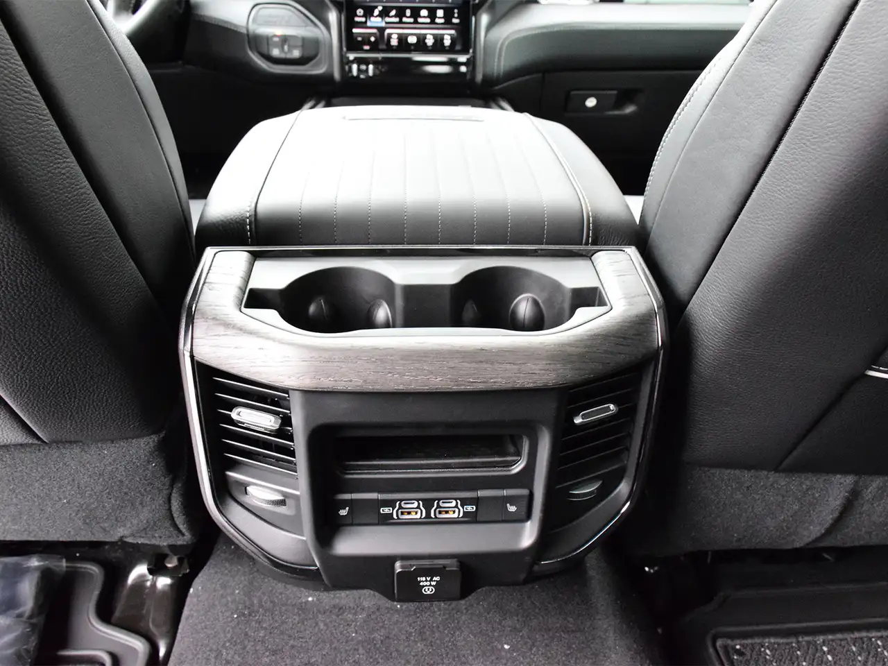 RAM 3500 снимка RAM 3500