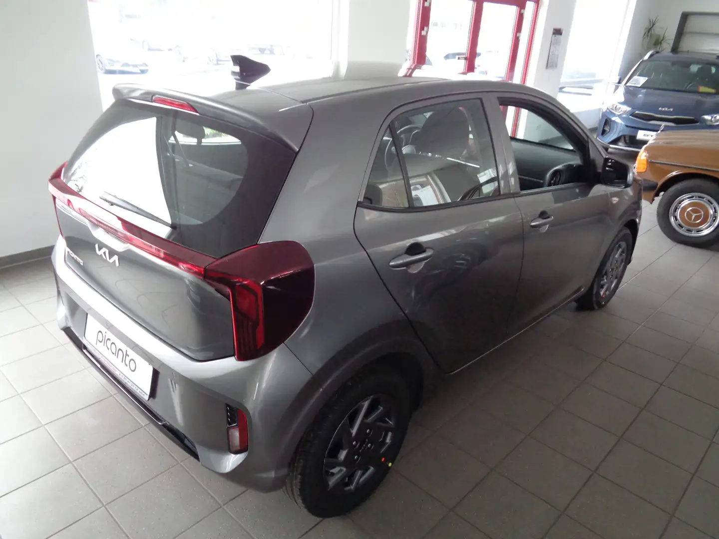 Kia Picanto 1.0 Vision Navigation Rückfarkamera Gris - 2