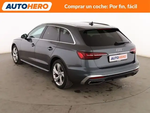 Audi A4 view 4
