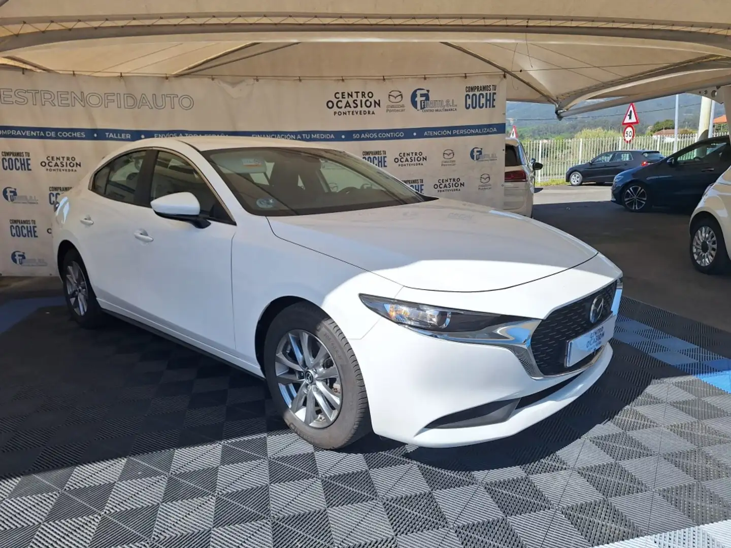 Mazda 3 2.0 e-Skyactiv-G Origin 90kW Blanco - 1