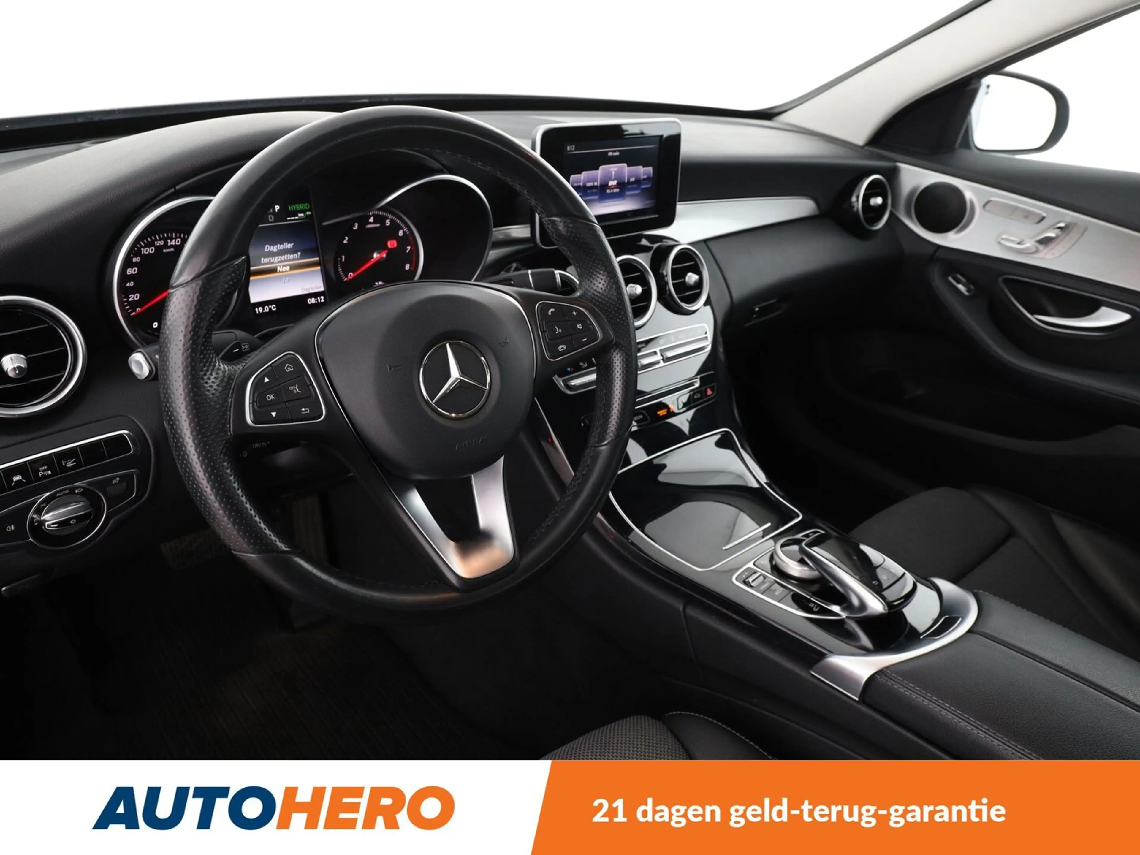 Mercedes-Benz C 350 C 350e Avantgarde — photo 11