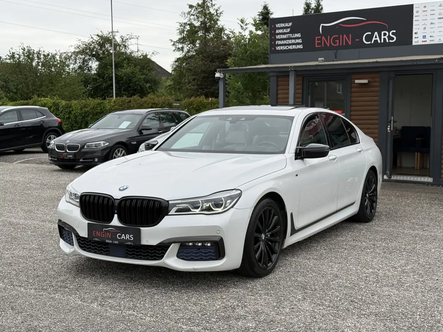 BMW 730 M-Paket/Massage/AHK/ACC/SpurAss./Headup/Carbon/ Weiß - 1