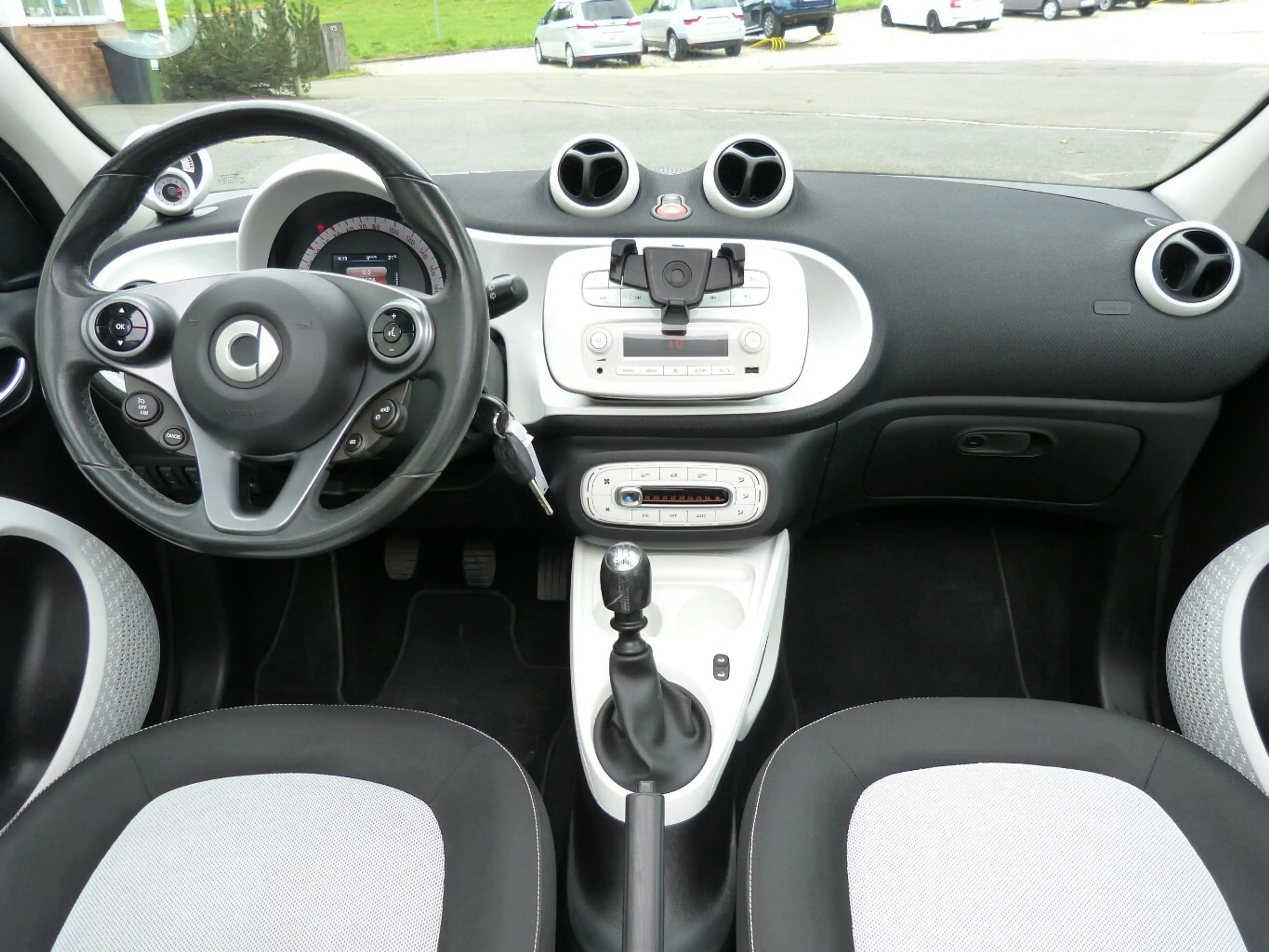 smart forFour Passion [KLIMAAUTOMATIK/SHZ/ALU/PDC] — photo 12
