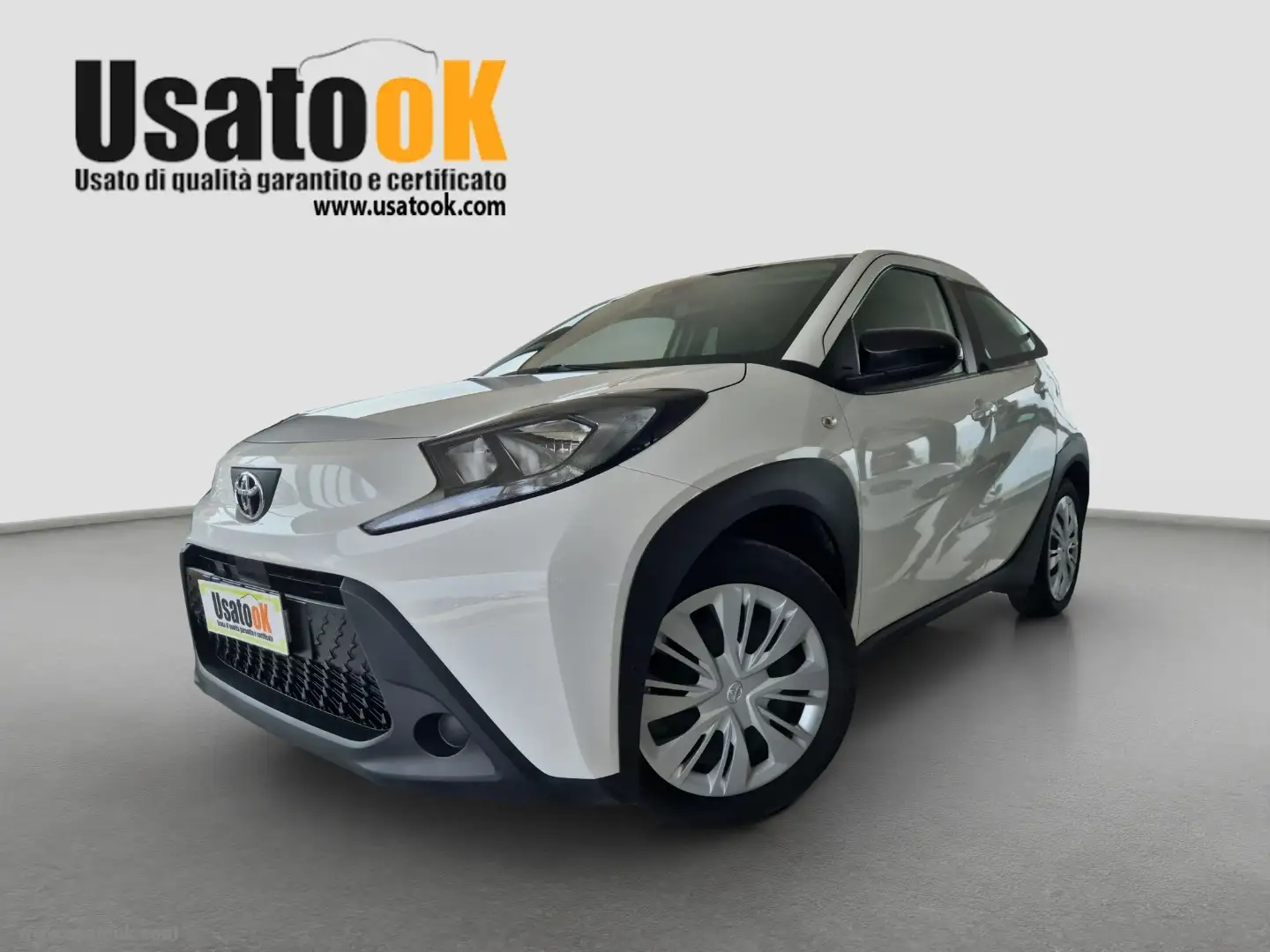 Toyota Aygo X 1.0 VVT-i 72 CV 5p. Active ADATTA ANCHE A NEOPAT Wit - 1