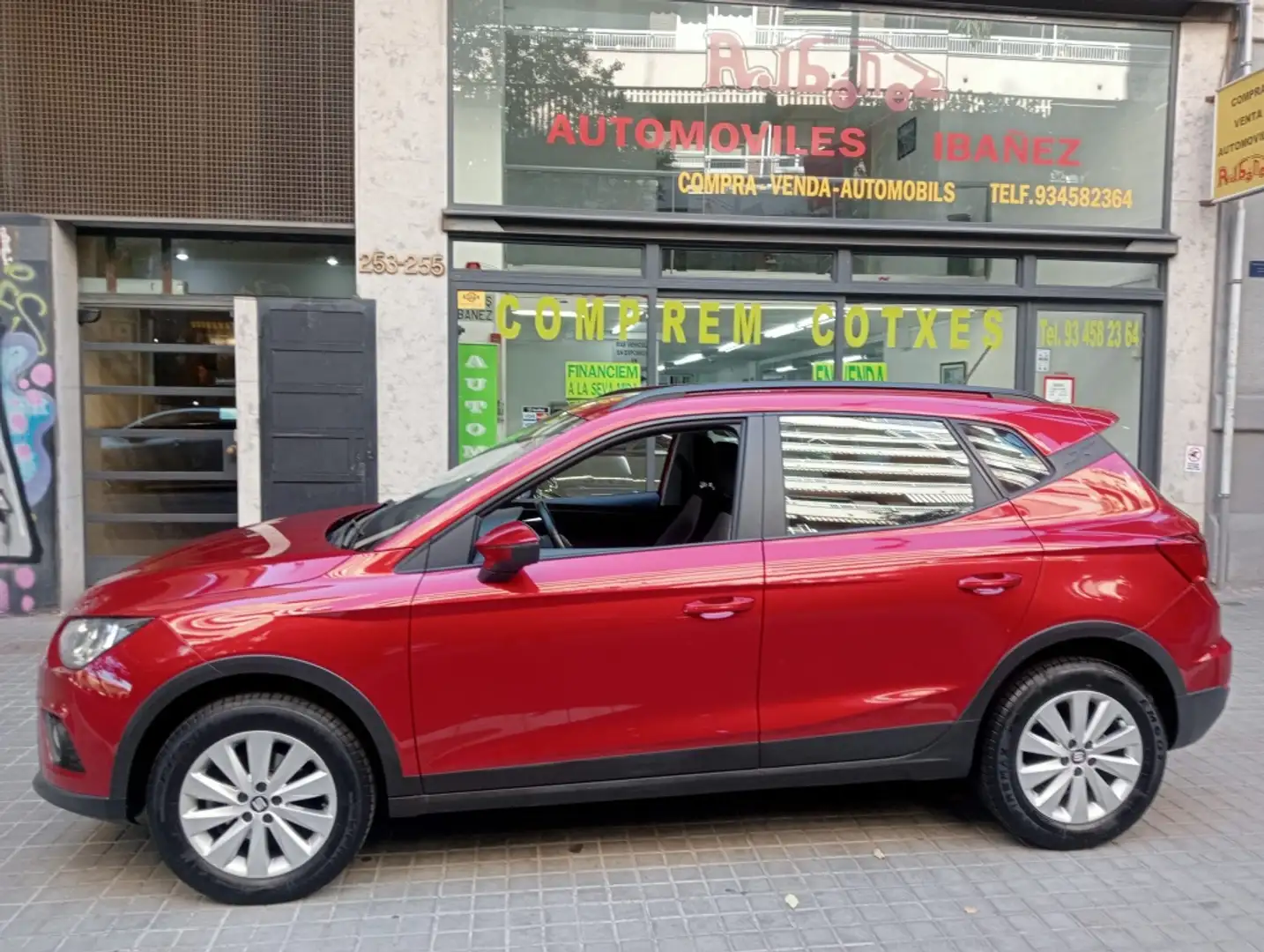 SEAT Arona 1.0 TSI Ecomotive S&S Style 95 Rojo - 1