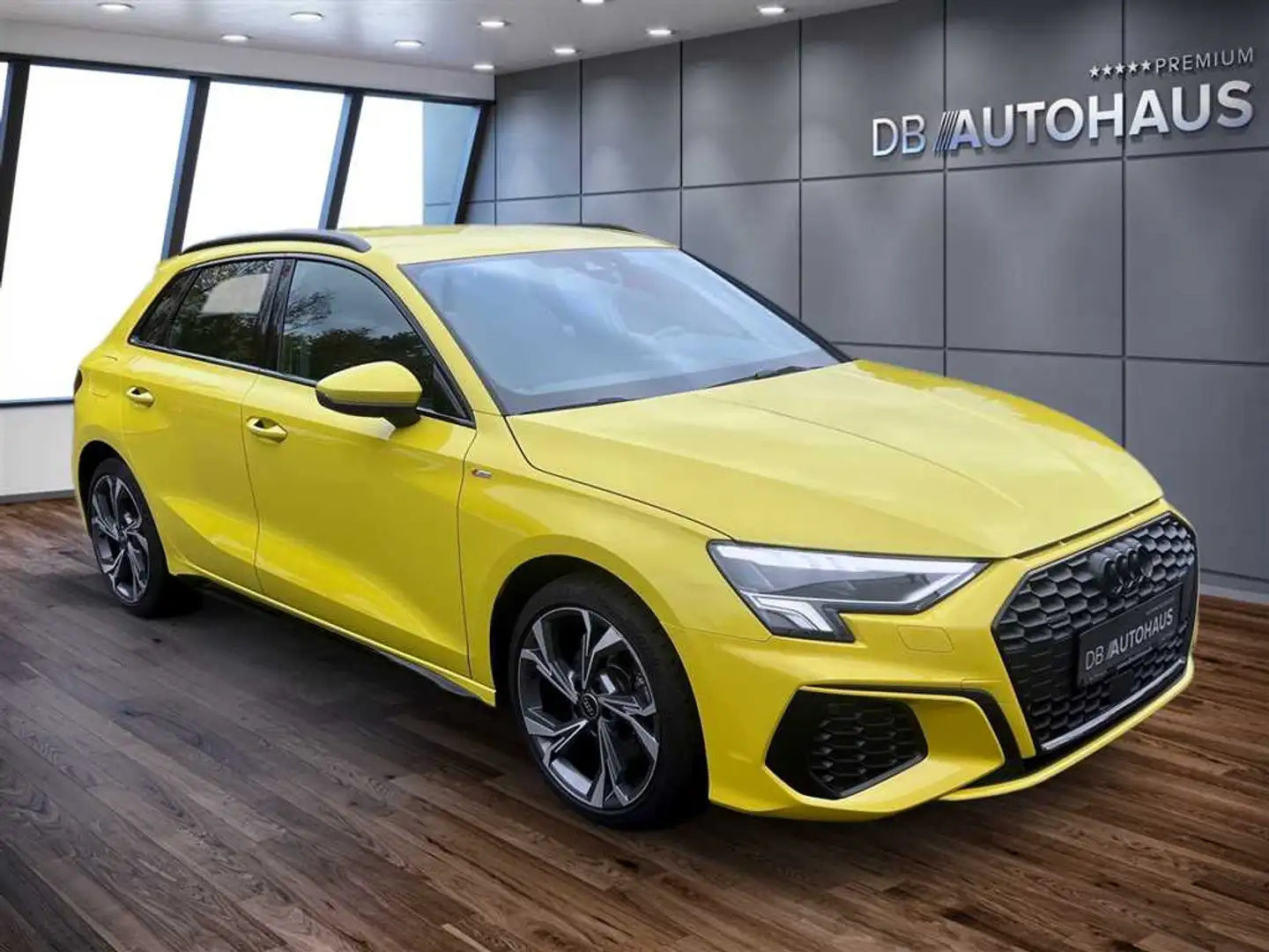 Audi A3 S line 40 2.0 TFSI quattro S-tronic Giallo - 2