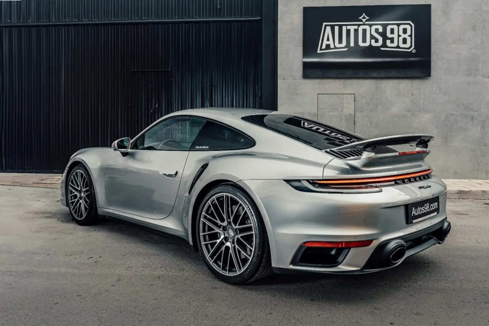 Porsche 992 Turbo Coupé PDK Gris - 2