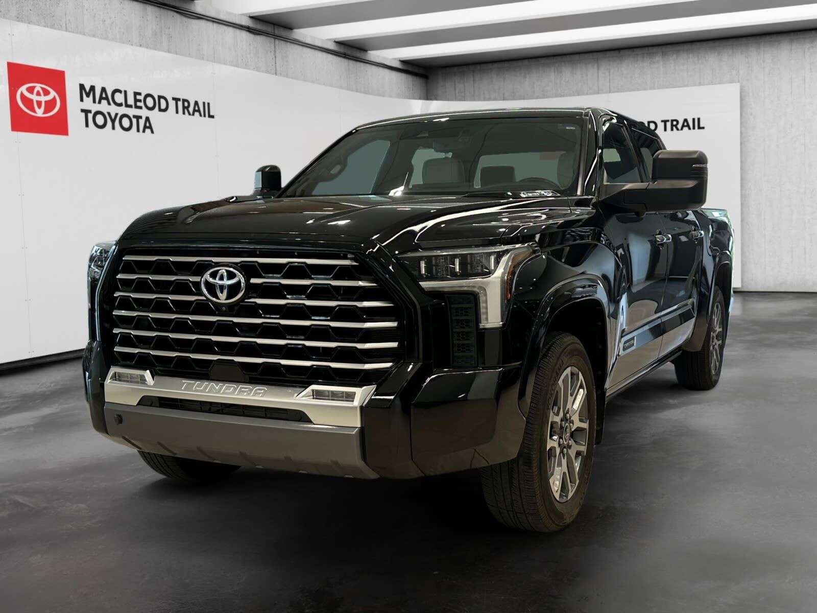 2022 Toyota Tundra Capstone Hybrid | TOP OF THE LINE! | Two-Tone Leat