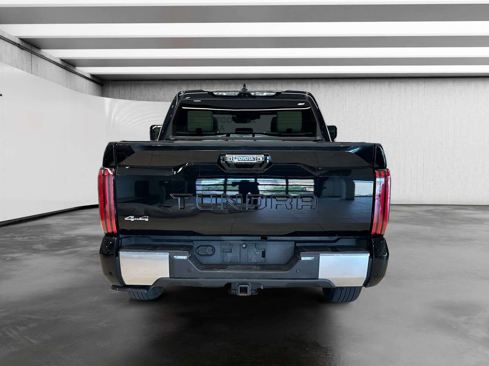 2022 Toyota Tundra Capstone Hybrid | TOP OF THE LINE! | Two-Tone Leat — снимка 1