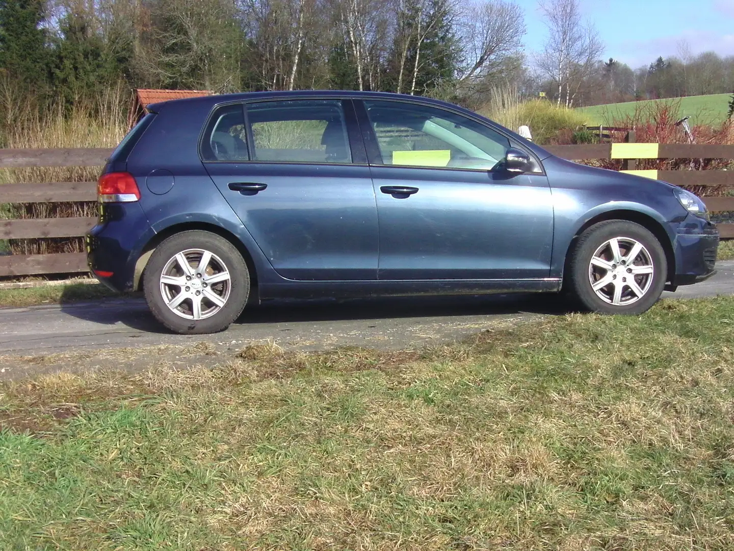 Volkswagen Golf 1.2 TSI,  1.Hd. 5-tg. sehr wenig km! Alu, Klima, Grijs - 2