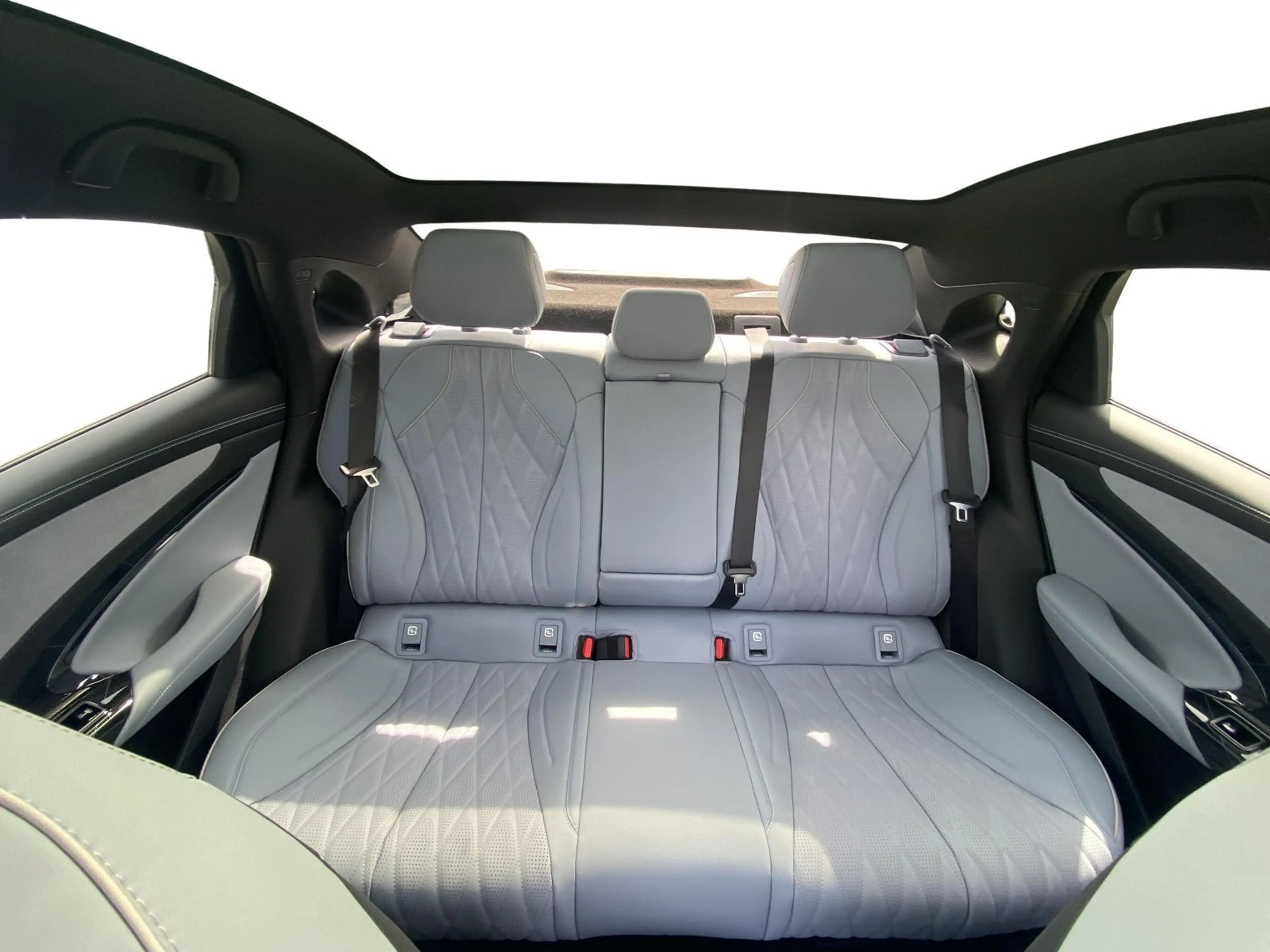 BYD Seal 2026 Design 82 kWh Kamera Navi — photo 8