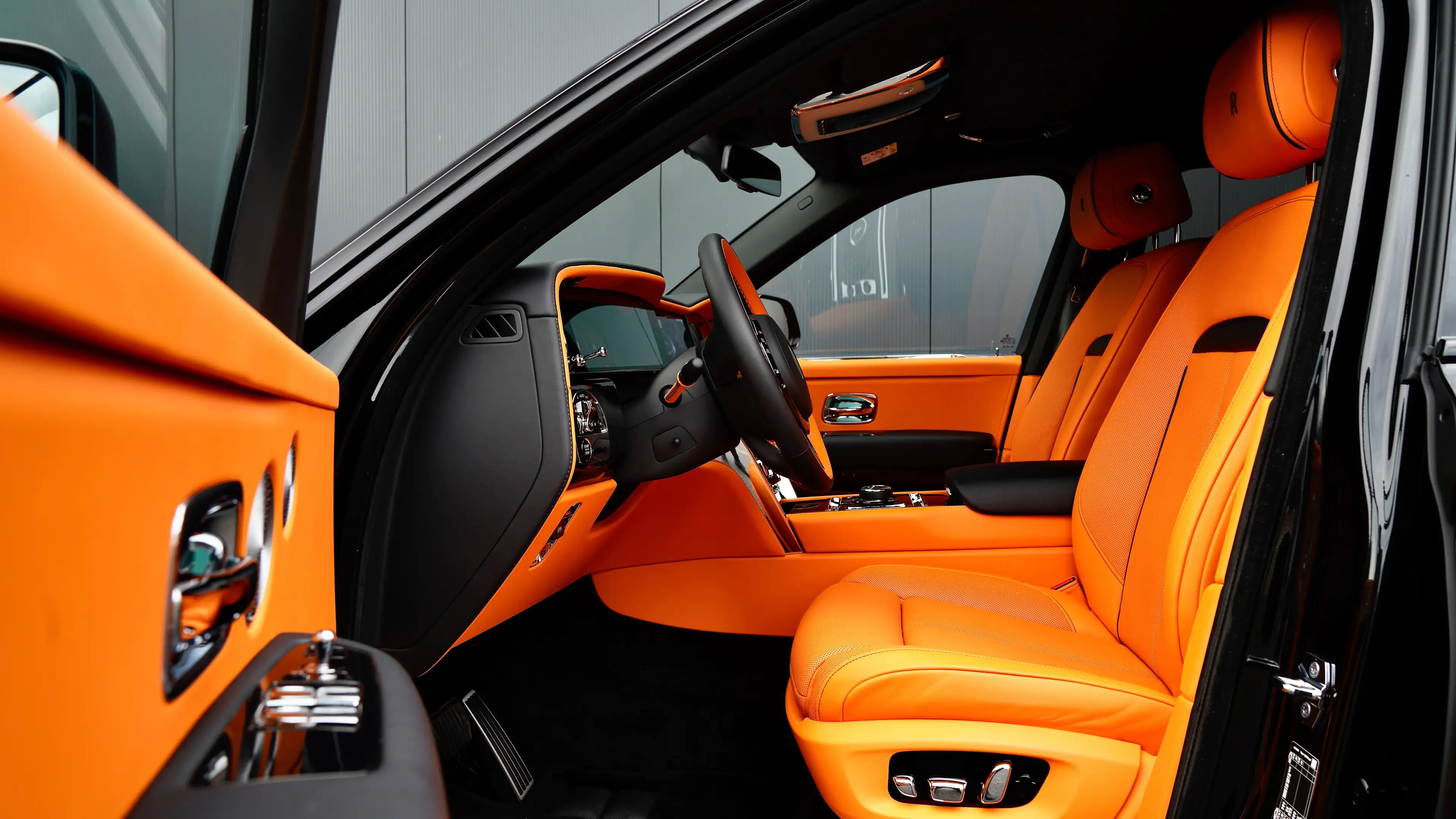 Rolls-Royce Cullinan Series II MY25 *STAR HEADLINER/BESPOKE AUDIO/FULL* — photo 15