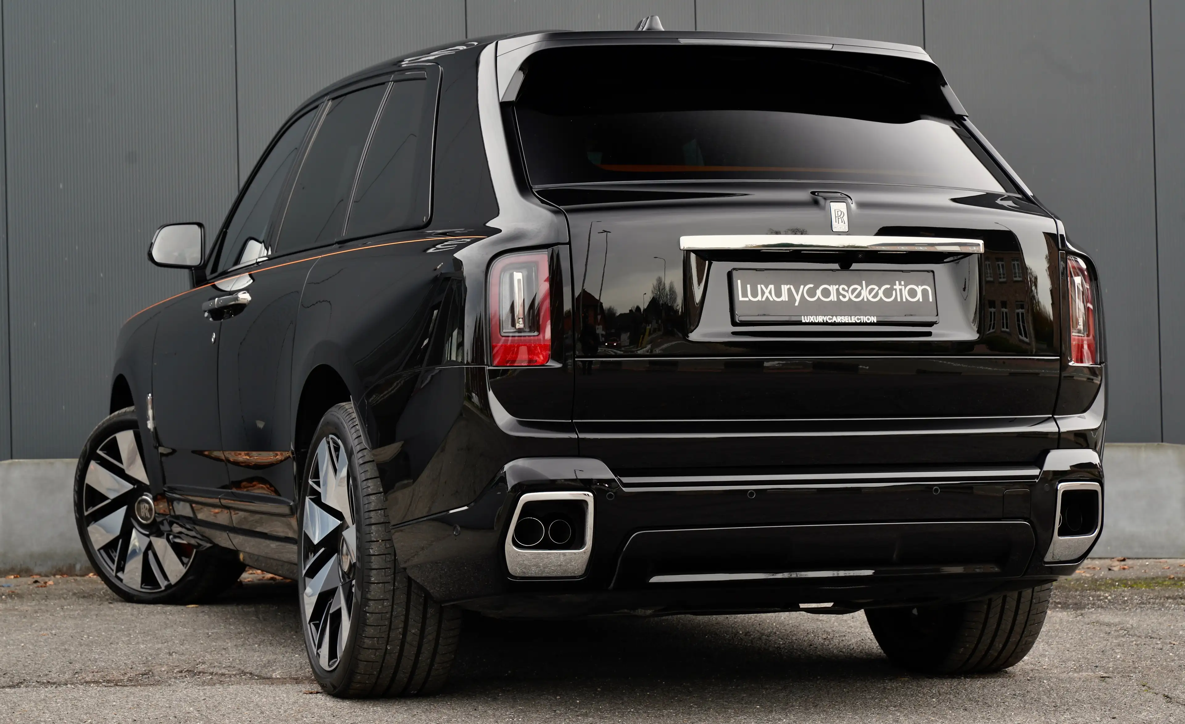 Rolls-Royce Cullinan Series II MY25 *STAR HEADLINER/BESPOKE AUDIO/FULL* — photo 4