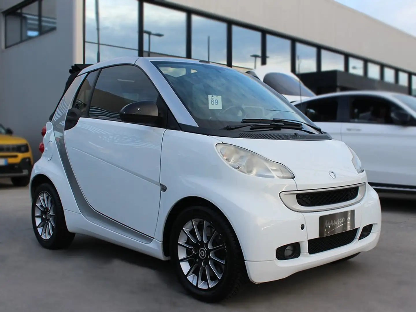 smart forTwo Cabrio 1.0 mhd Passion 71cv FL Bianco - 1