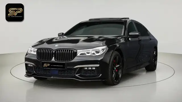 BMW 750 i 4.4 V8 450 ch * Pack M Sport * Harman Kardon *