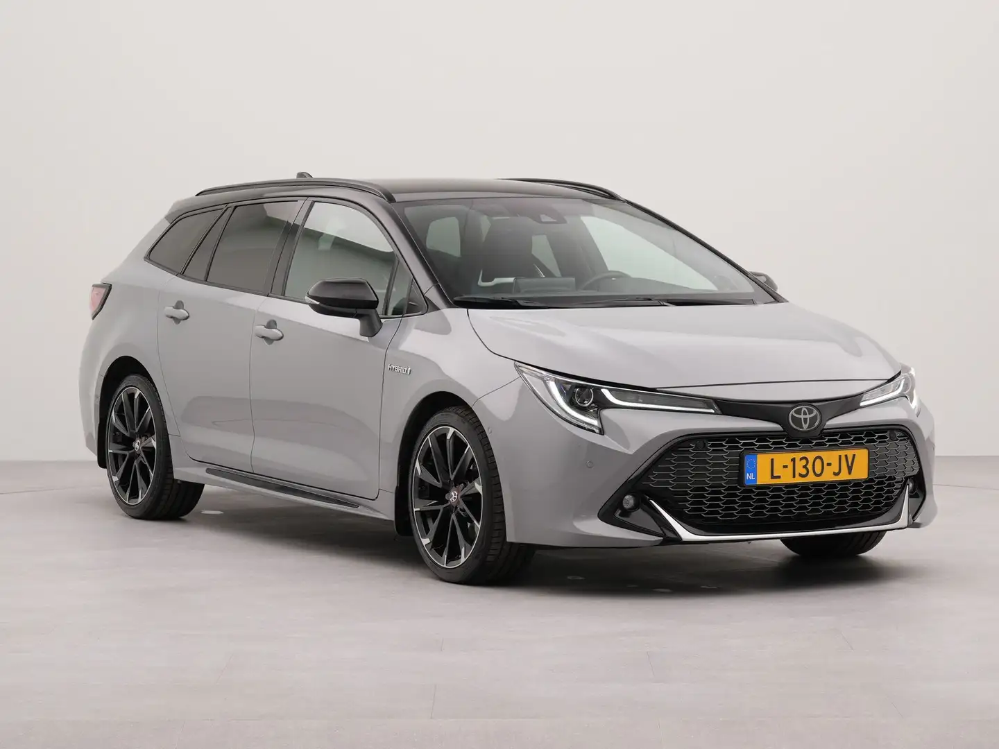 Toyota Corolla Touring Sports 2.0 Hybrid GR-Sport Plus | Apple Ca Grijs - 2