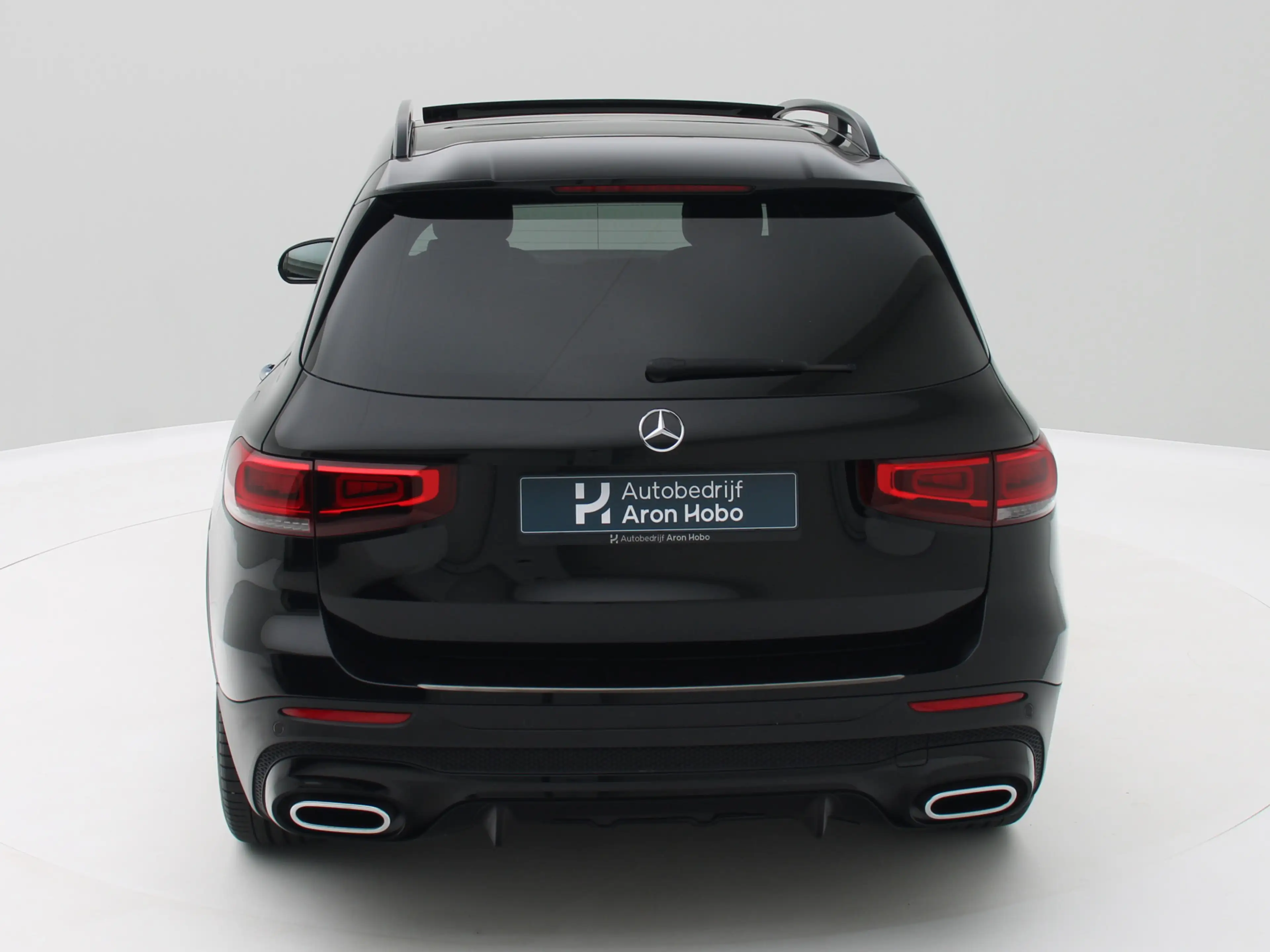 Mercedes-Benz GLB 200 AMG 7p. Pano, Trekhaak, Distronic, Memory — photo 4