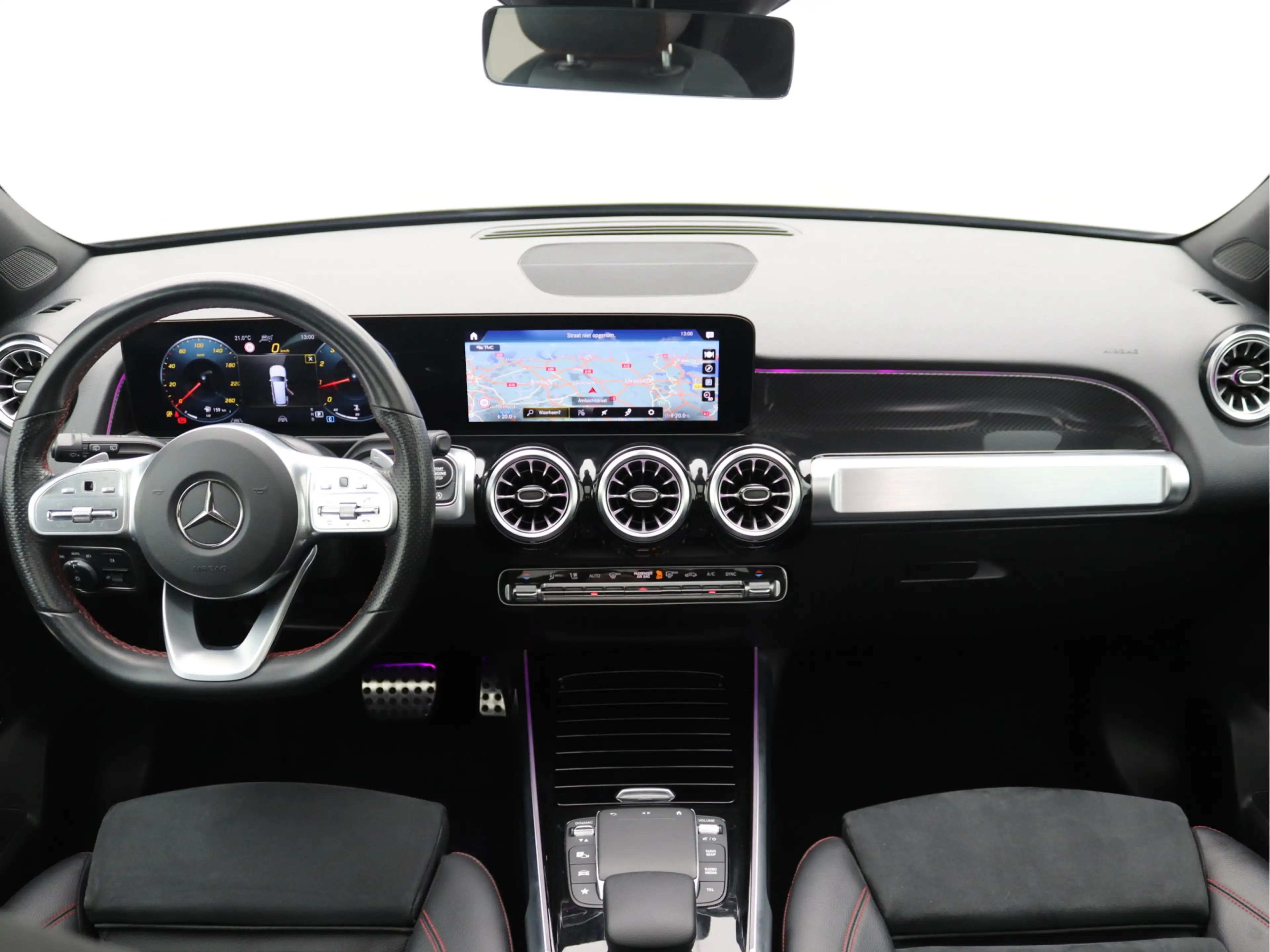 Mercedes-Benz GLB 200 AMG 7p. Pano, Trekhaak, Distronic, Memory — photo 14