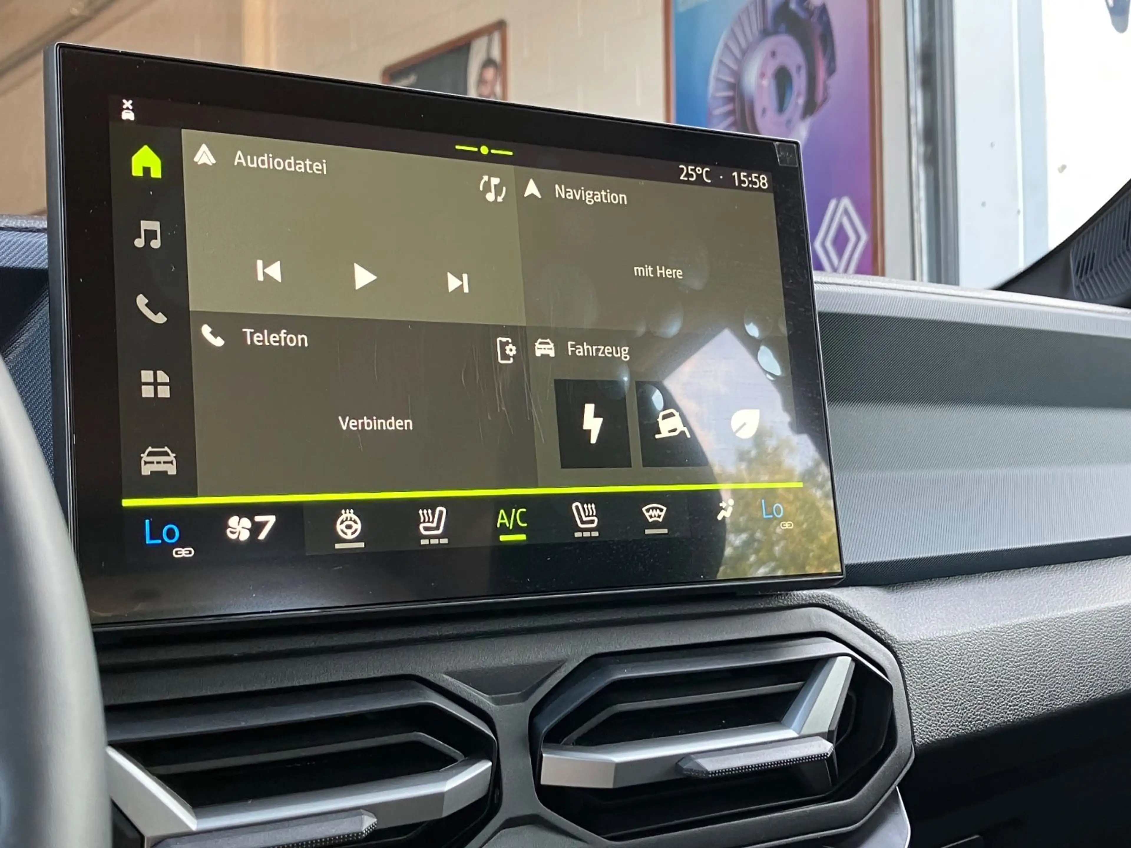 Dacia Bigster Hybrid 155 Expression — photo 10