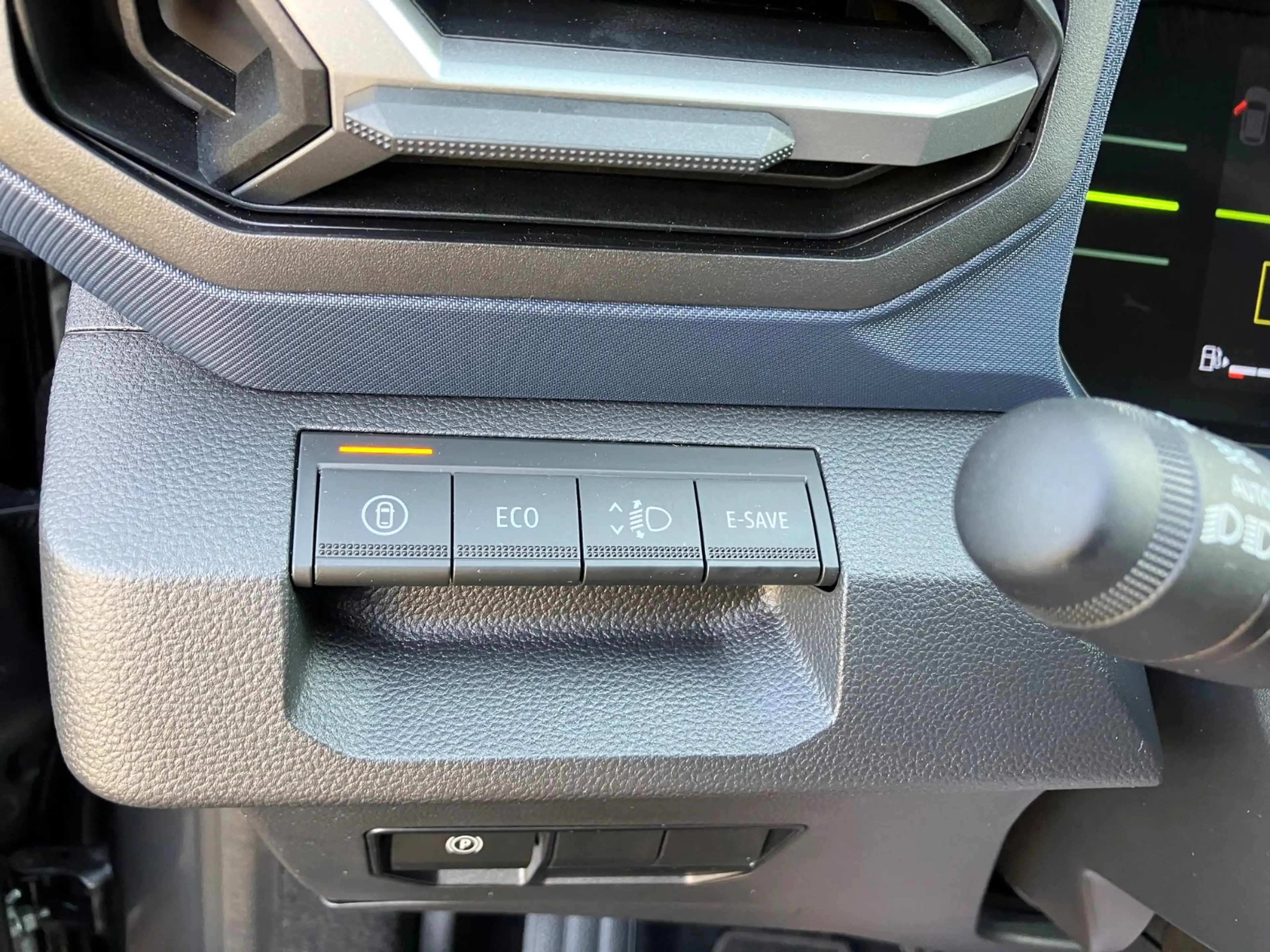 Dacia Bigster Hybrid 155 Expression — photo 12