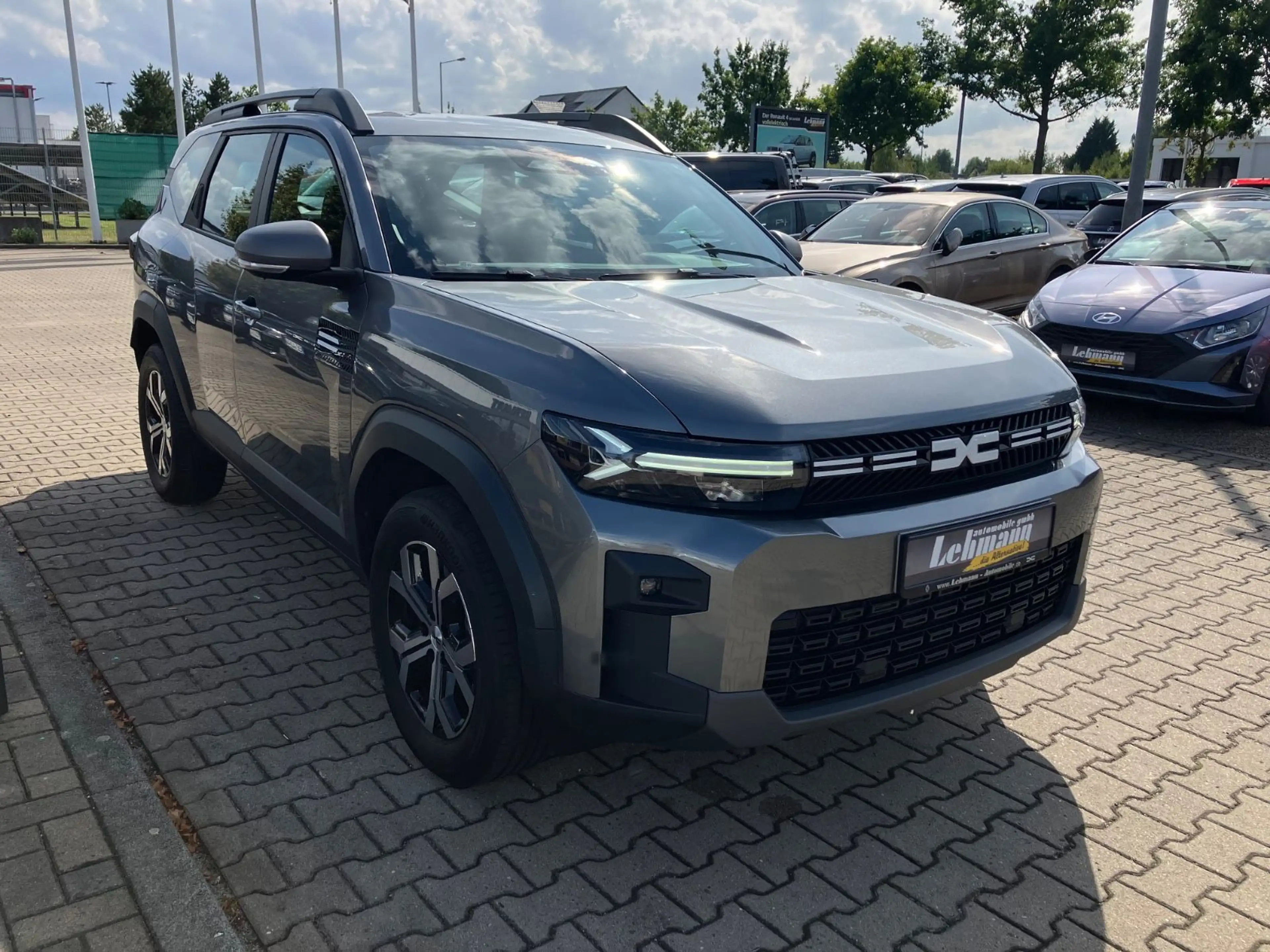 Dacia Bigster Hybrid 155 Expression — photo 2