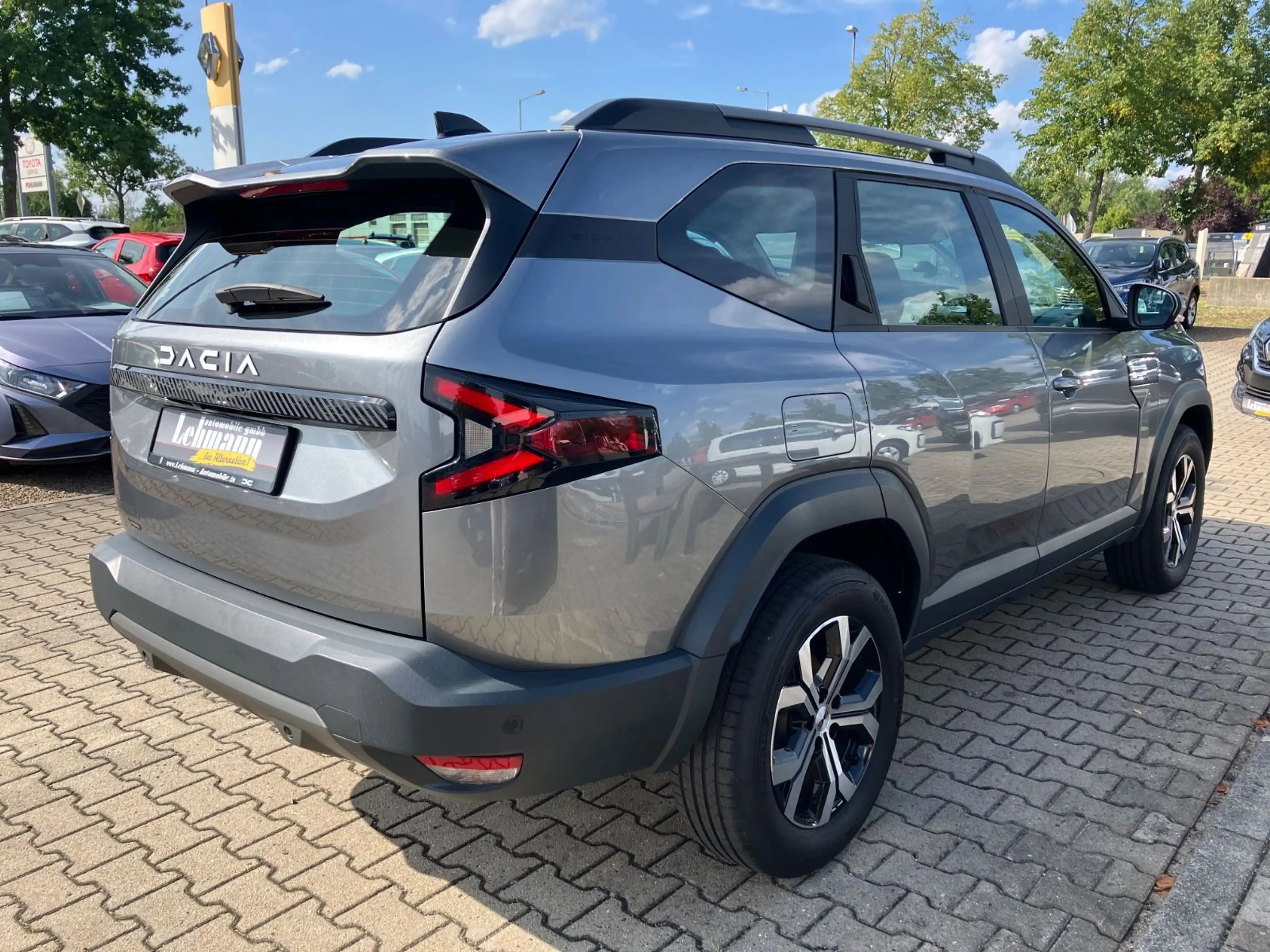 Dacia Bigster Hybrid 155 Expression — photo 3