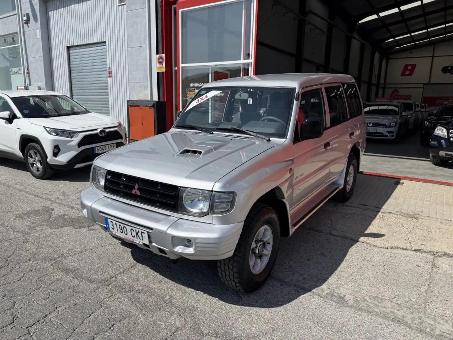 Mitsubishi Montero Todoterreno Manual de 5 Puertas Grau - 2