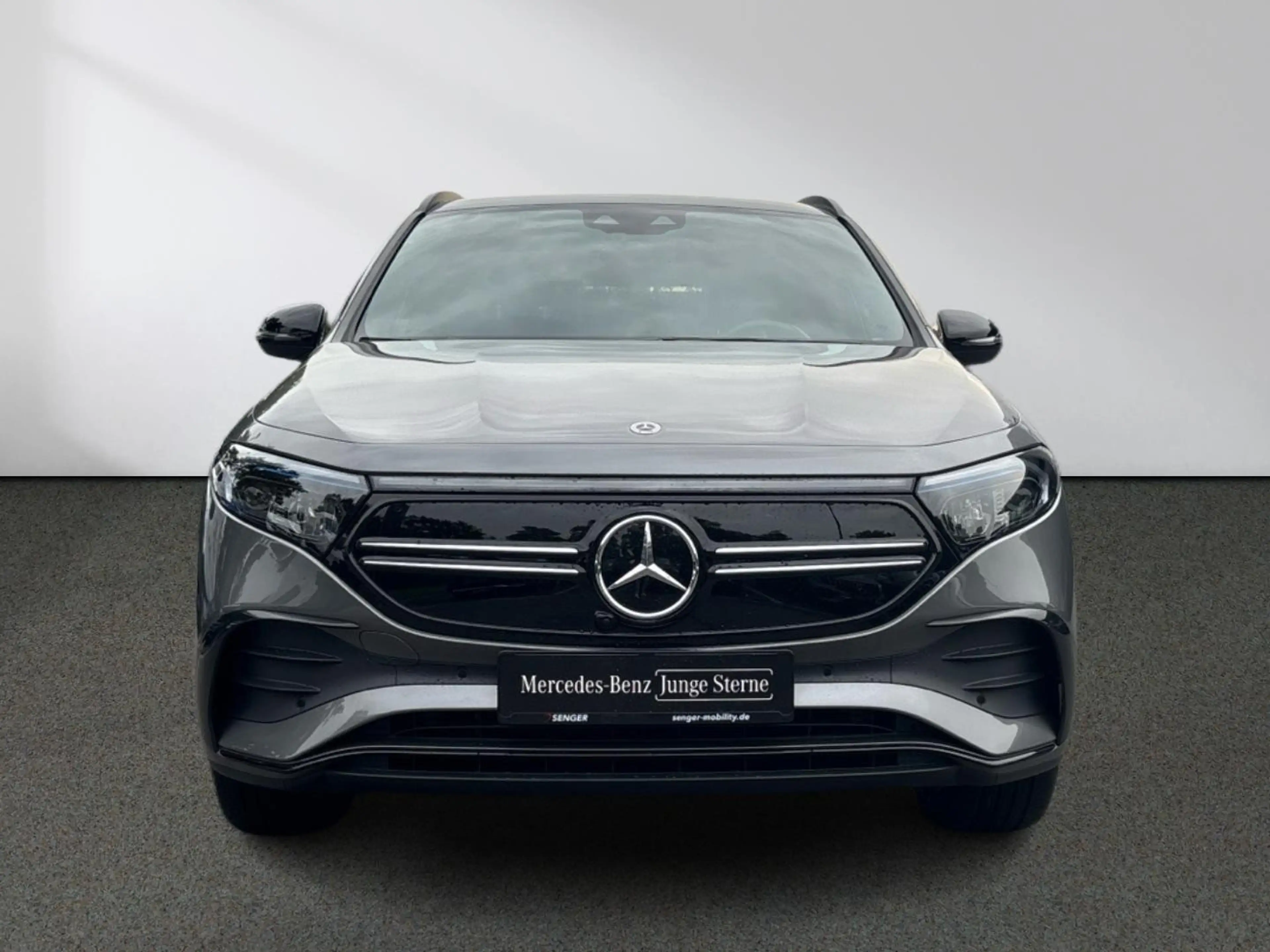 Mercedes-Benz EQA 300 4M AMG Distronic Kamera Ambiente AHK — photo 5