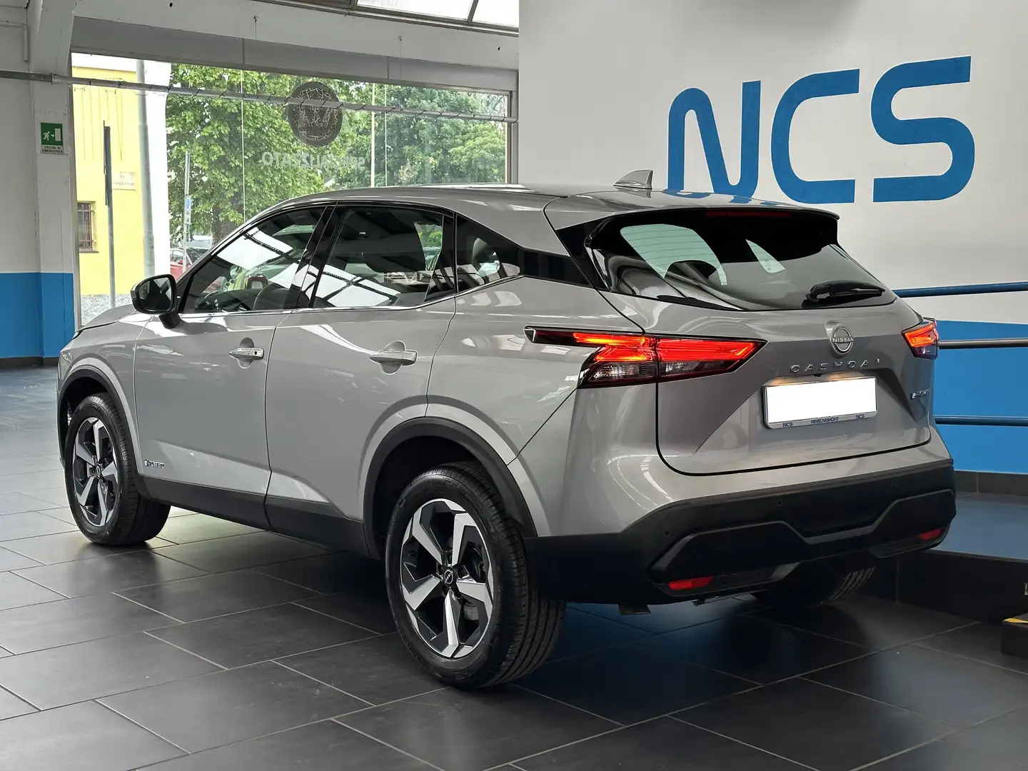 Nissan Qashqai 1.5 e-power Bus. FULL HYBRID "28.900 senza vincoli Grigio - 2