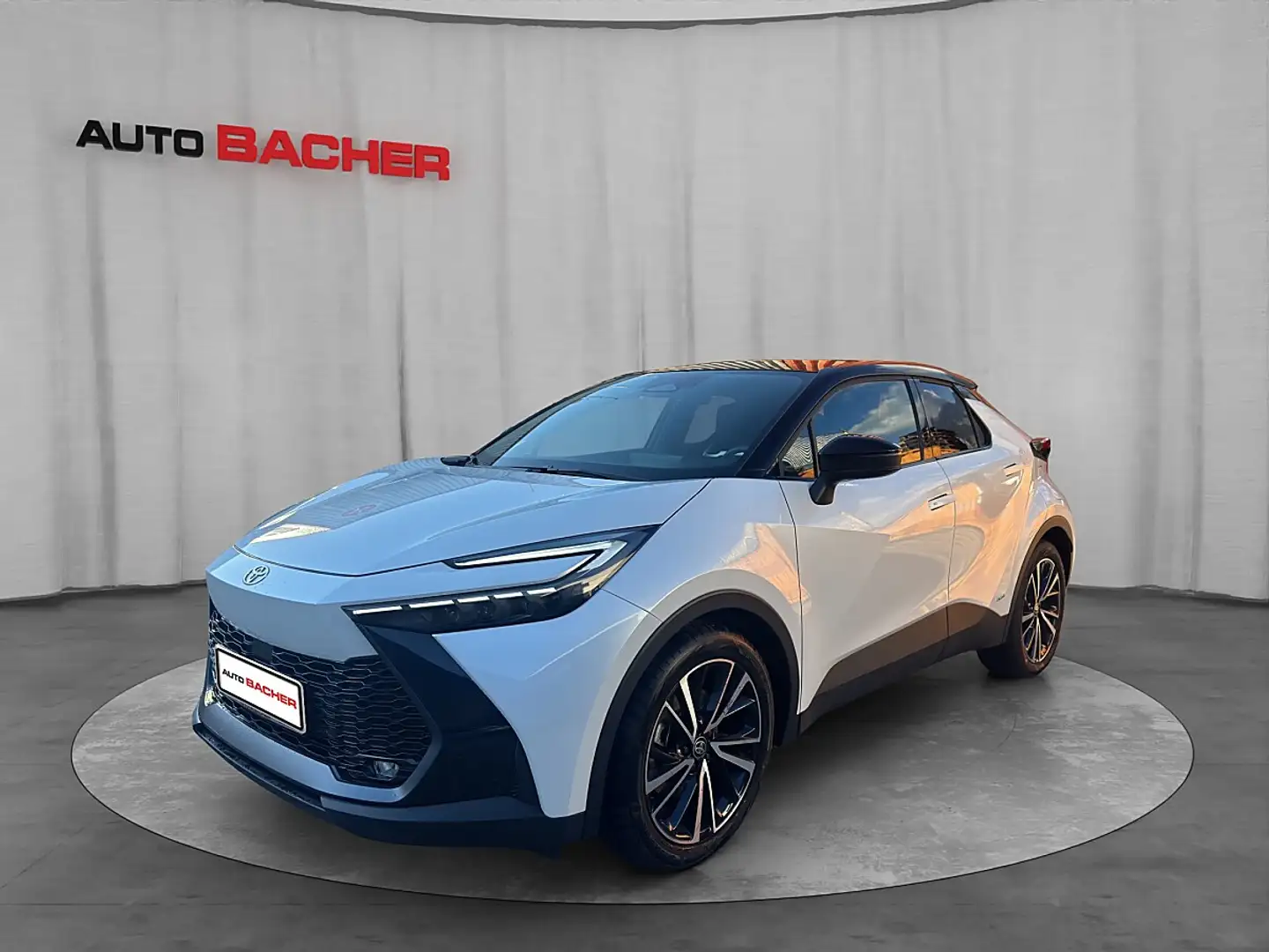 Toyota C-HR 2,0 Hybrid E-CVT 4WD Lounge Weiß - 1