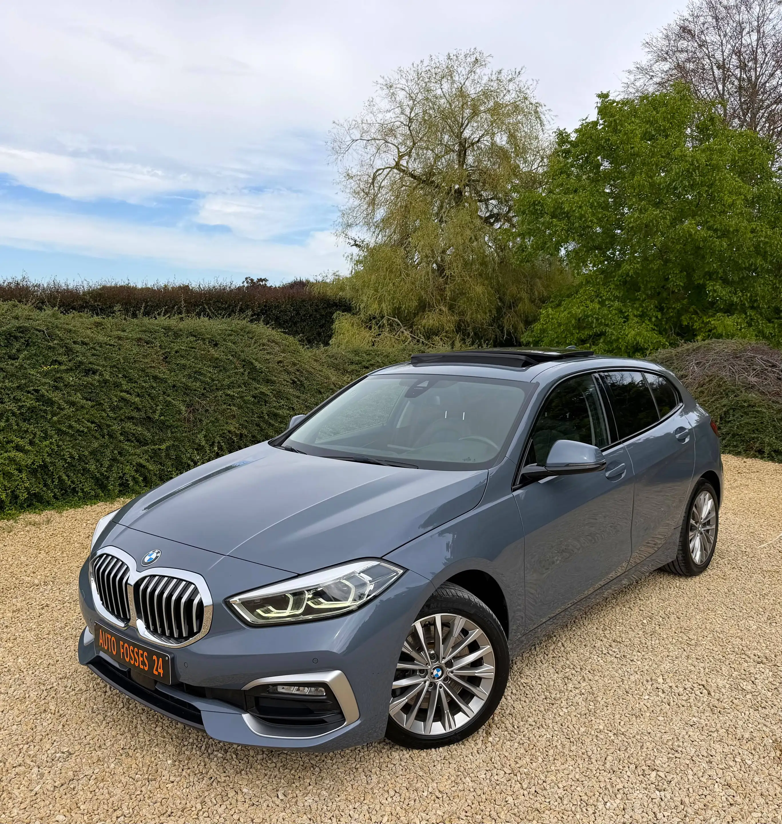 BMW 120 D FACE-LIFT 190 CV PACK LUXURY FULL OPTIONS BOITE AUTO SPORT PANORAMIQUE LED LIGHT CUIR CLIM GPS JA17' FULL