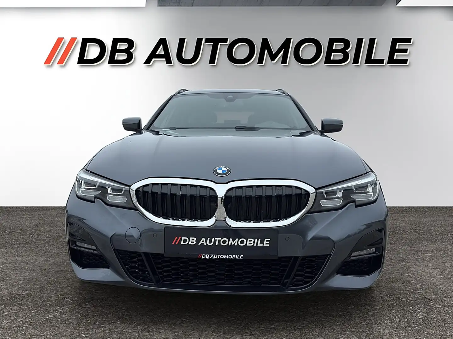 BMW 318 d M Sport, Anhängerkupplung Gris - 2