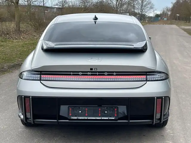 Hyundai Ioniq 6 view 4