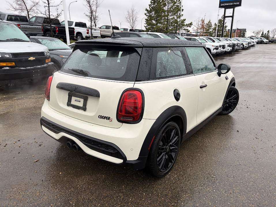 2023 MINI 3 Door