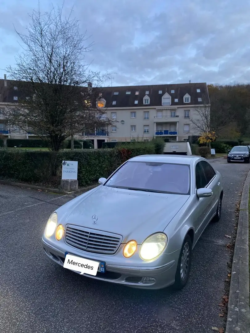 Mercedes-Benz E 220 CDI Elegance - 2