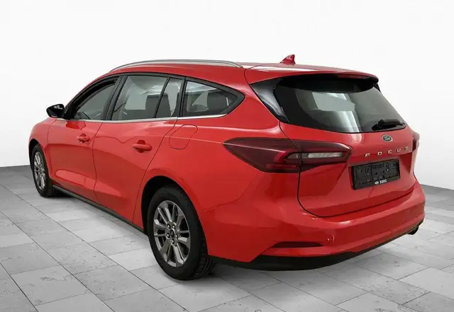 Ford Focus view 4