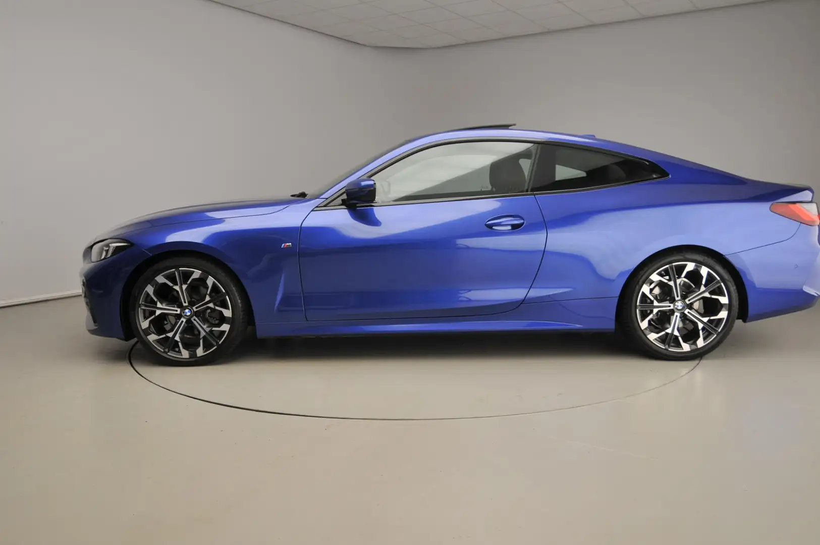 BMW 420 4 Serie Coupé 420i | M-Sportpakket | LED | Leder | Bleu - 2