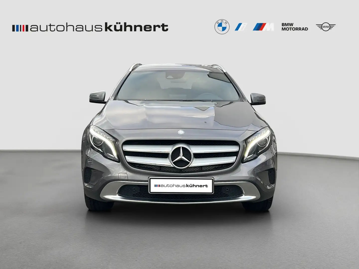 Mercedes-Benz GLA 200 Urban SCORE LED SpurAss Navi RFK Sportsitz Grau - 2