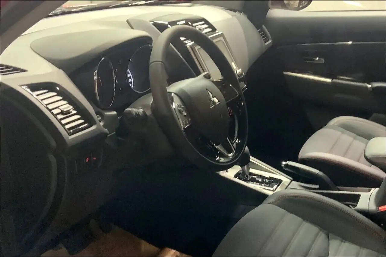 Mitsubishi RVR снимка Mitsubishi RVR
