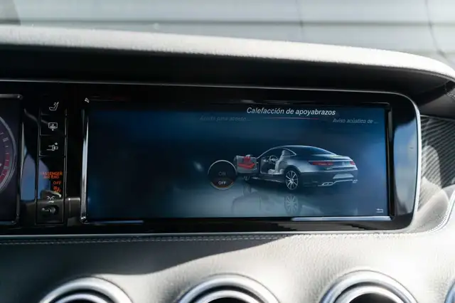 Mercedes-Benz S-Class view 14