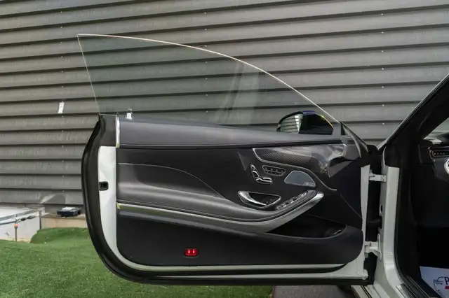Mercedes-Benz S-Class view 7