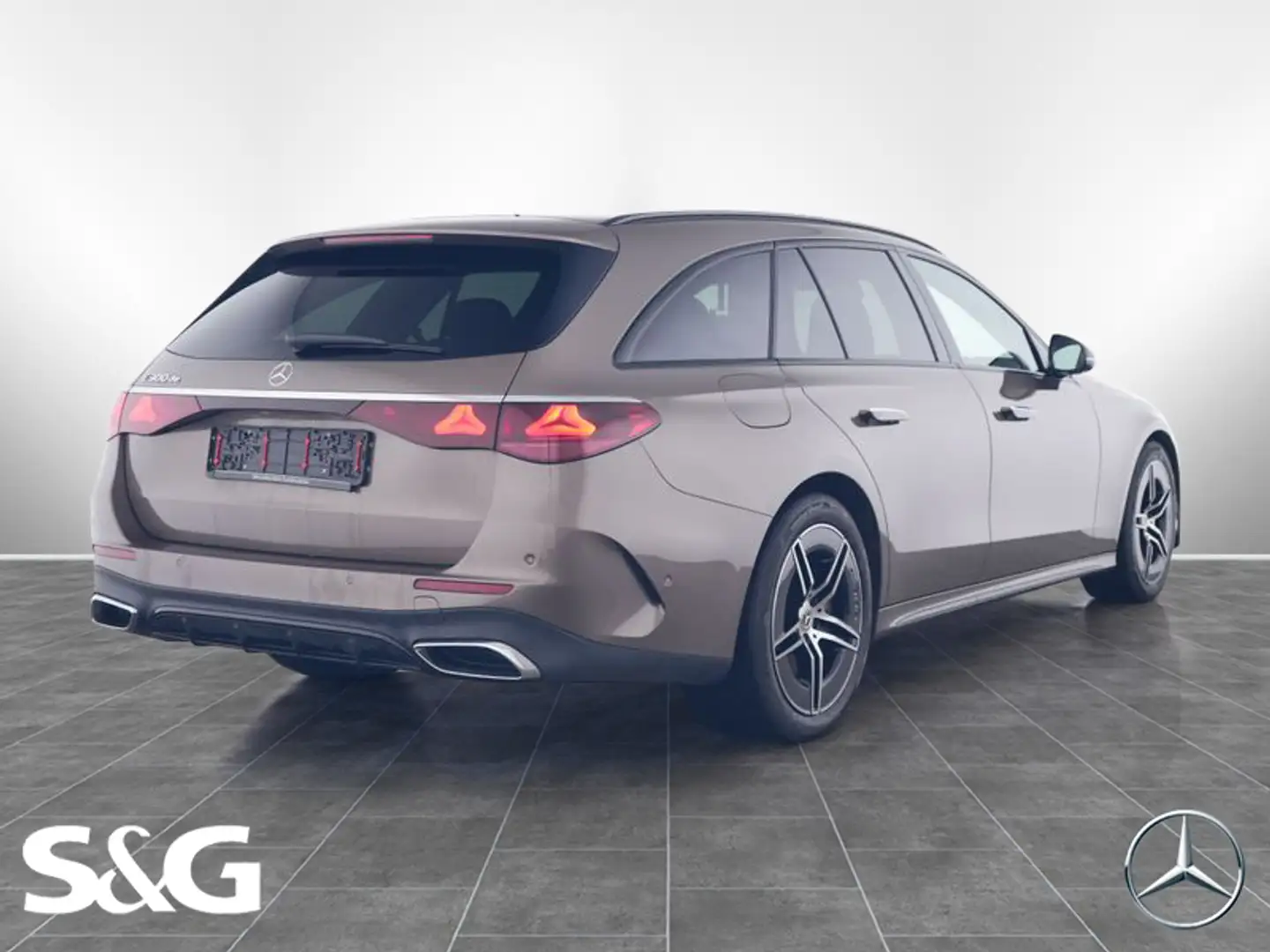 Mercedes-Benz E 300 de T AMG PANO+AHK+19"+MEMORY+360°KAMERA Braun - 2