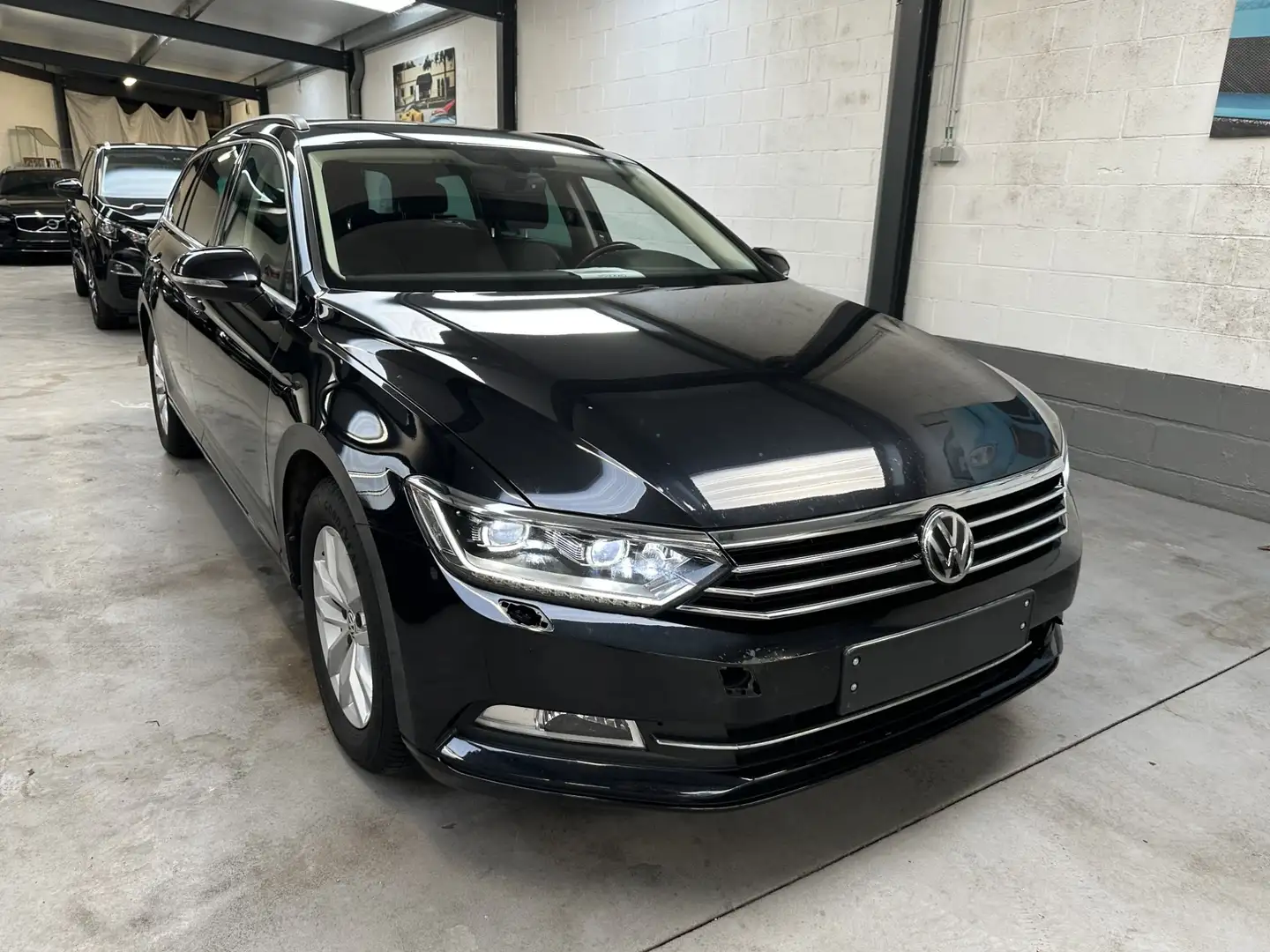 Volkswagen Passat Variant Passat SW 1.6 CR TDi Comfortline Business (EU6.2) Noir - 1