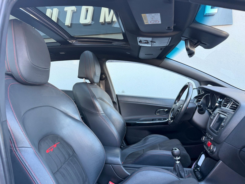 Kia Ceed / cee'd Ceed GT-Track 1.6-GDi*Navi*Panorama*Xenon — photo 10