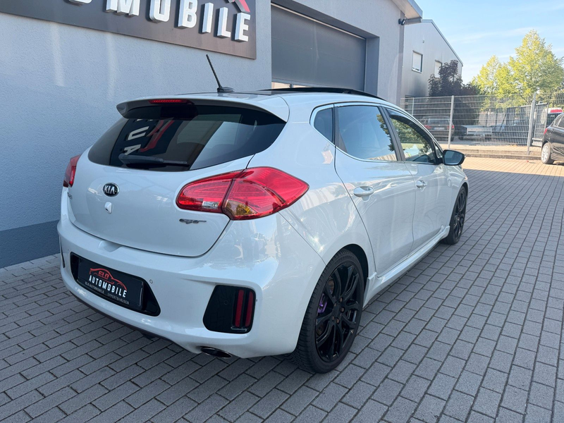 Kia Ceed / cee'd Ceed GT-Track 1.6-GDi*Navi*Panorama*Xenon — photo 3