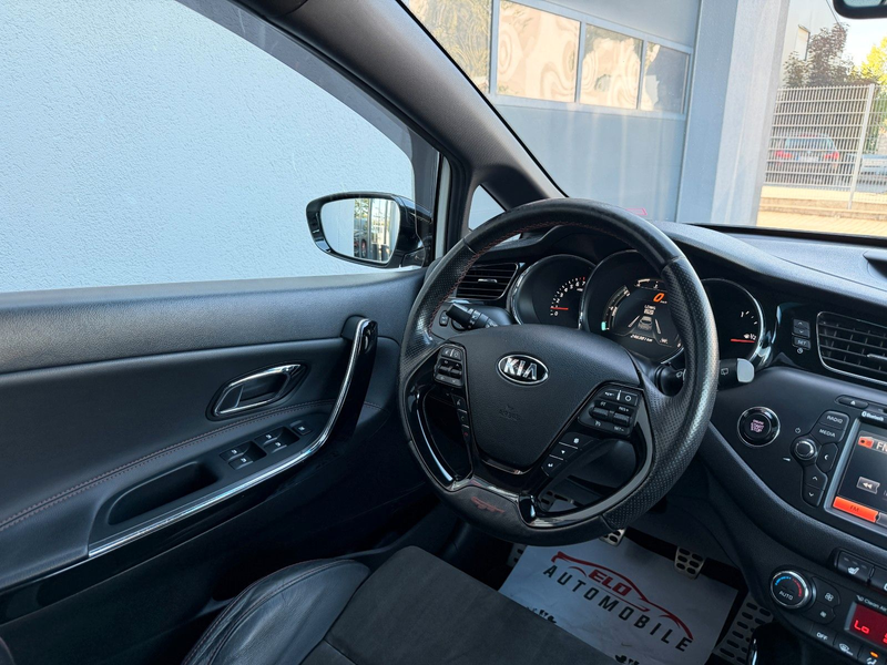 Kia Ceed / cee'd Ceed GT-Track 1.6-GDi*Navi*Panorama*Xenon — photo 14