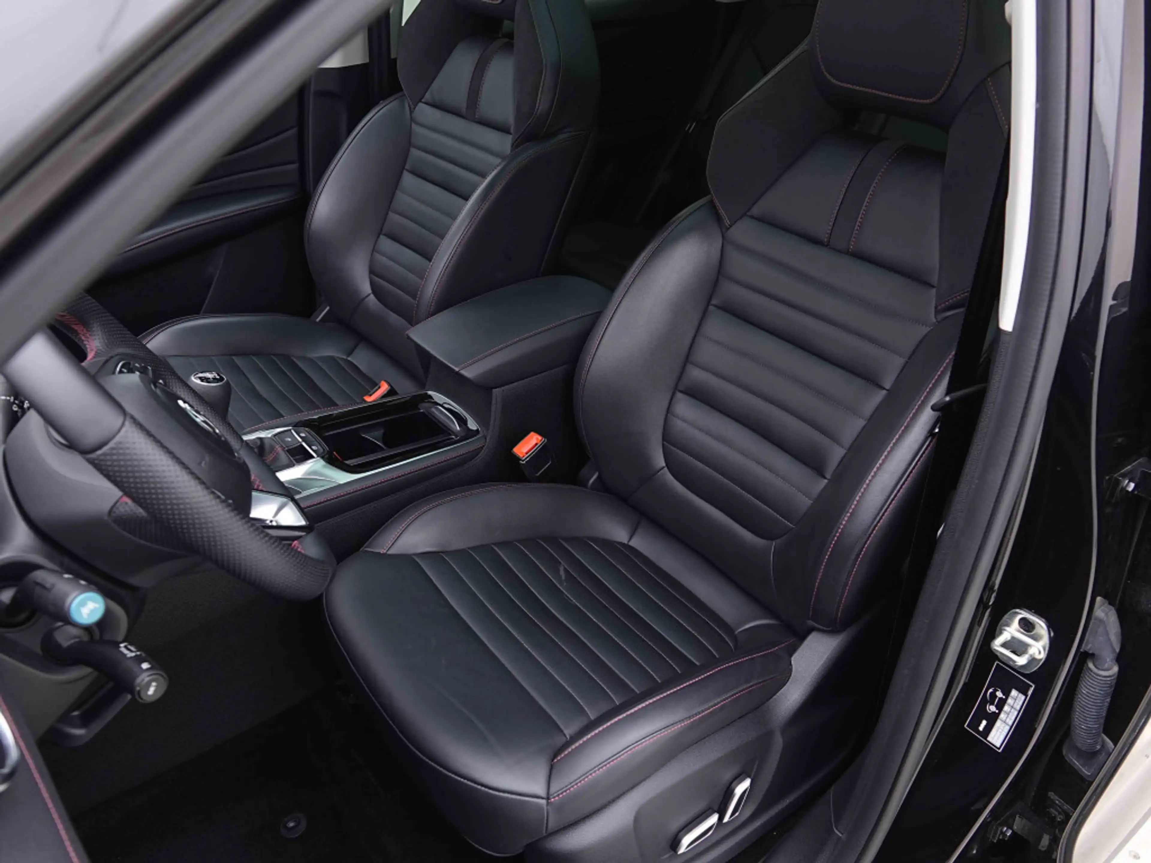 MG HS 1.5 T-GDi 162 Luxury | Pano | Leather | 360Cam | GPS | LED | ALU18 — photo 7