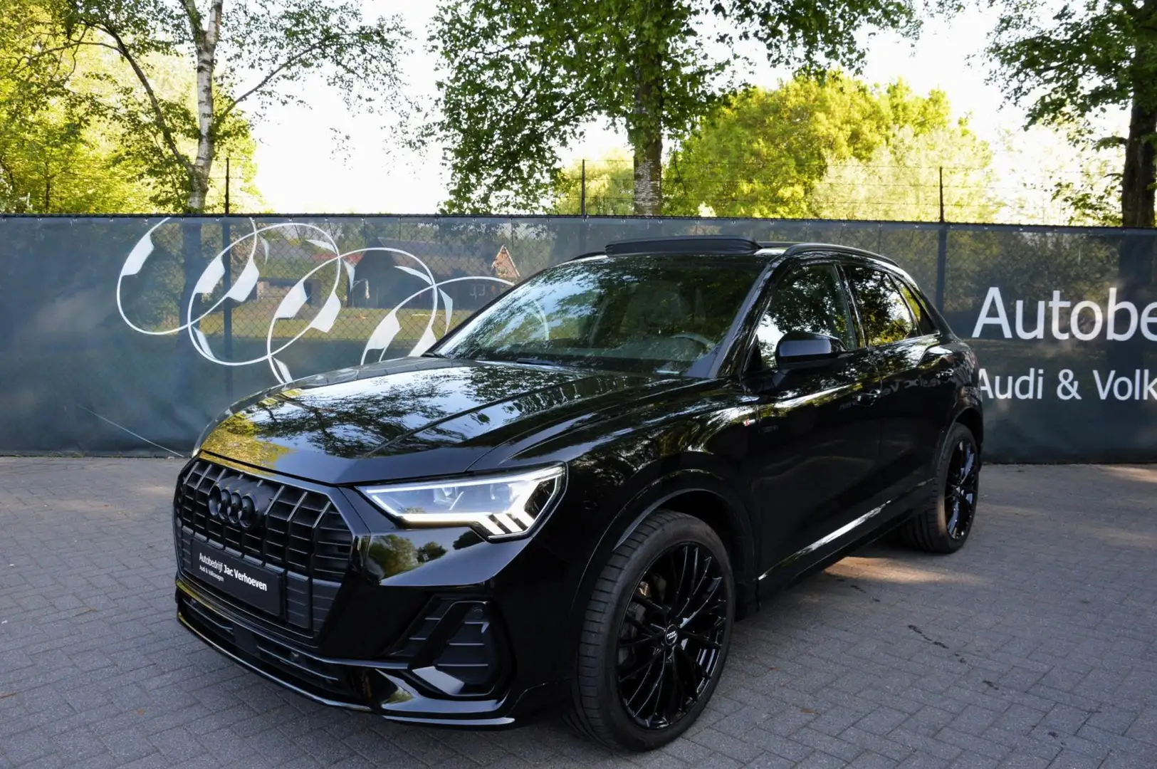 Audi Q3 35 TFSI 150pk|S Edition|Black Edition|Panoramadak| Zwart - 1