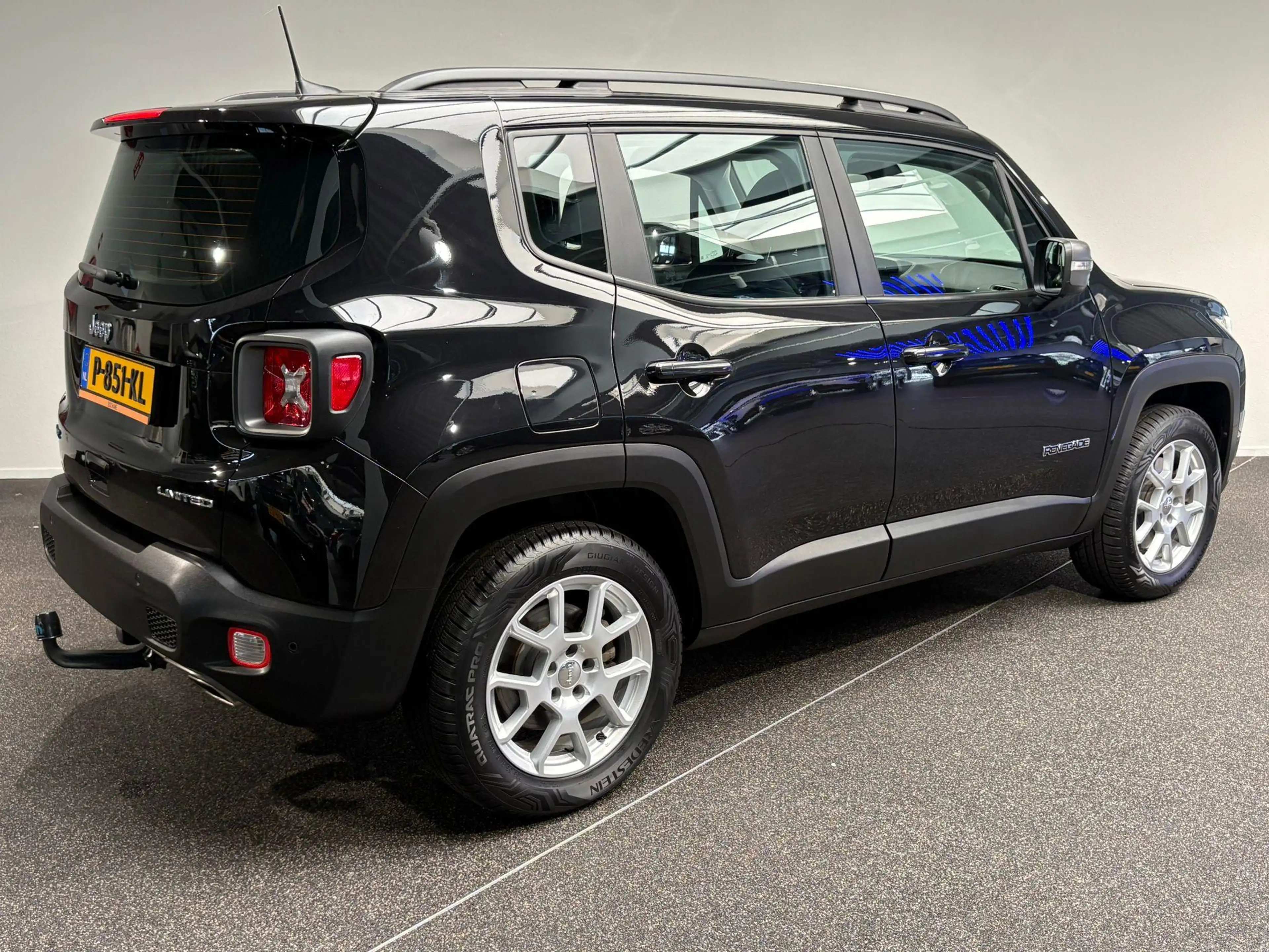 Jeep Renegade 4xe 240 Plug-in Hybrid Electric Limited Lease Ed. — photo 2