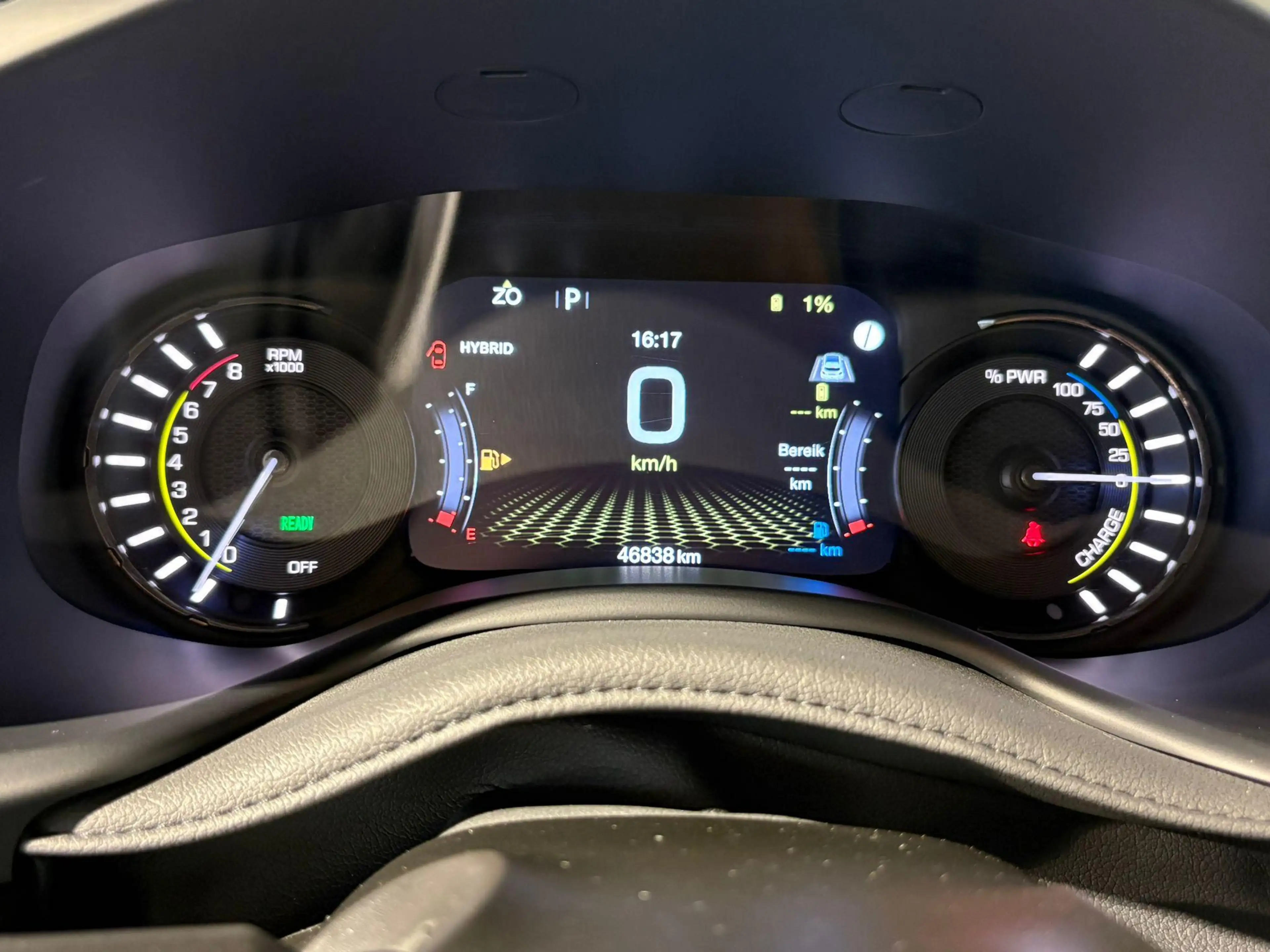 Jeep Renegade 4xe 240 Plug-in Hybrid Electric Limited Lease Ed. — photo 4